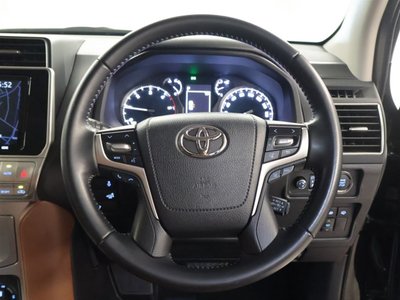 TOYOTA LAND CRUISER PRADO - 6