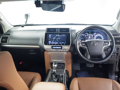 TOYOTA LAND CRUISER PRADO - 5