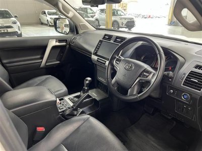 TOYOTA LAND CRUISER PRADO - 10