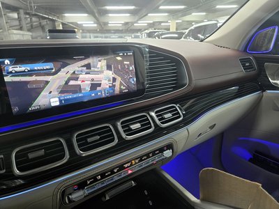 MERCEDES-BENZ GLS - 10