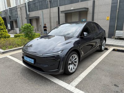 TESLA MODEL Y - 1