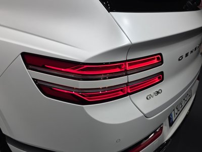 GENESIS GV80 - 10
