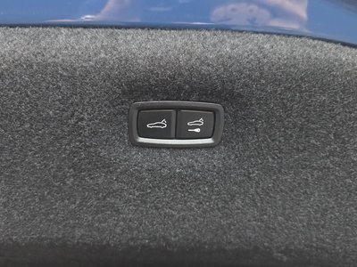 2021 Porsche TAYCAN 缩略图 24