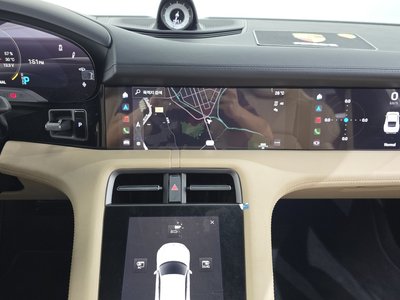 2021 Porsche TAYCAN 缩略图 19