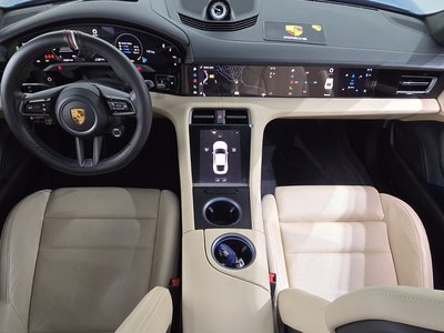 2021 Porsche TAYCAN photo 5