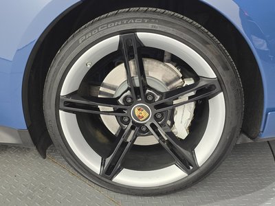 2021 Porsche TAYCAN photo 8