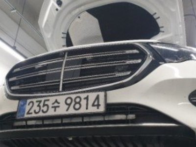 MERCEDES-BENZ E-CLASS - 1