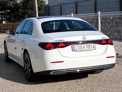 MERCEDES-BENZ E-CLASS - 2