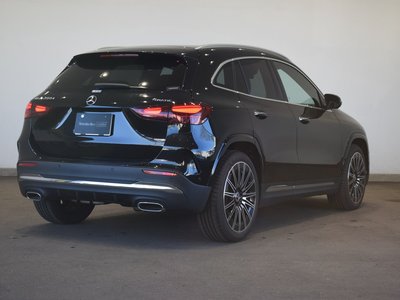 MERCEDES-BENZ GLA - 4
