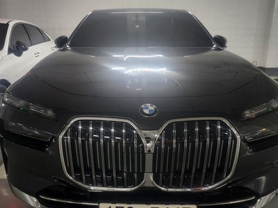 BMW 7 SERIES