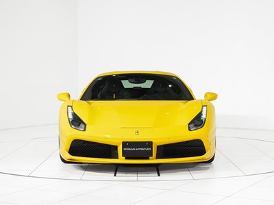 FERRARI 488 - 5