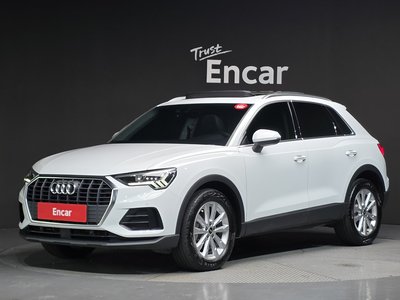 AUDI Q3 - 1