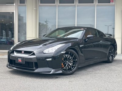 NISSAN GT-R - 1