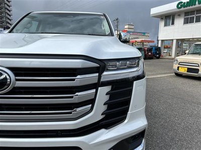 TOYOTA LAND CRUISER 300 - 10