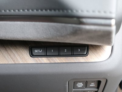 صورة مصغرة 18 لـ 2024 Lexus LM