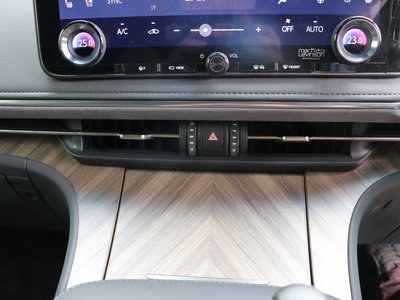 صورة مصغرة 30 لـ 2024 Lexus LM