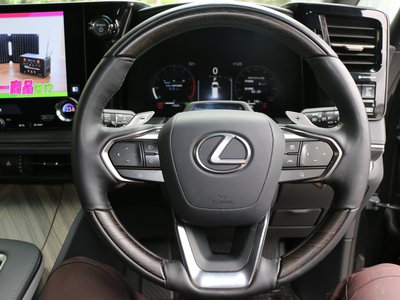 صورة مصغرة 17 لـ 2024 Lexus LM