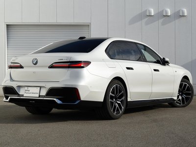 BMW I7 - 5
