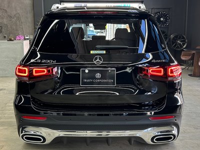 MERCEDES-BENZ GLB - 10