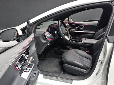 MERCEDES-BENZ EQE - 10