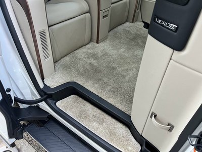 صورة 43 لـ 2024 Lexus LM
