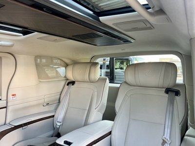صورة 31 لـ 2024 Lexus LM