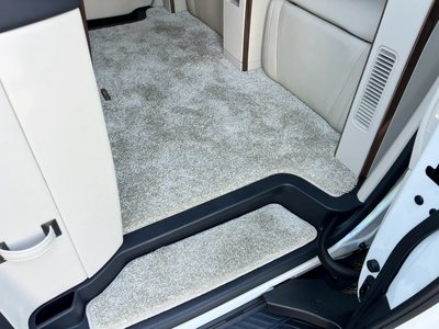 صورة 29 لـ 2024 Lexus LM