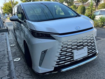 صورة 9 لـ 2024 Lexus LM