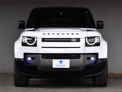 LAND ROVER DEFENDER - 8