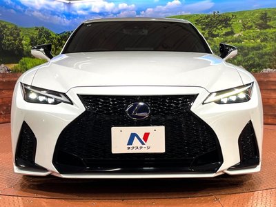 2021 Lexus IS — миниатюра 16