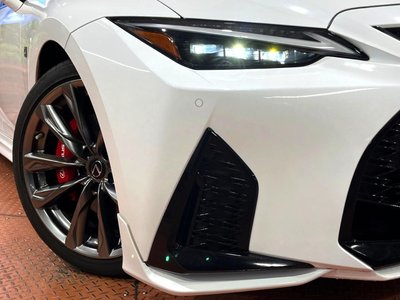 2021 Lexus IS — миниатюра 18