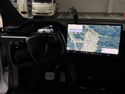 2024 Tesla MODEL X — миниатюра 12