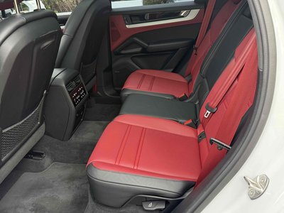 2024 Porsche CAYENNE 缩略图 12
