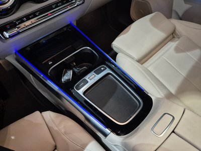 2026 Mercedes-BENZ EQB — миниатюра 16