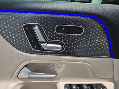 2026 Mercedes-BENZ EQB — миниатюра 13