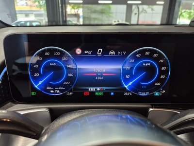 صورة 8 لـ 2026 Mercedes-BENZ EQB