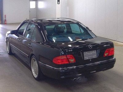 MERCEDES-BENZ E-CLASS - 2