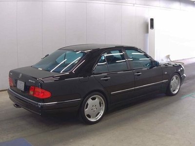 MERCEDES-BENZ E-CLASS - 5