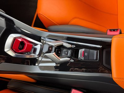 صورة مصغرة 32 لـ 2015 Lamborghini HURACAN