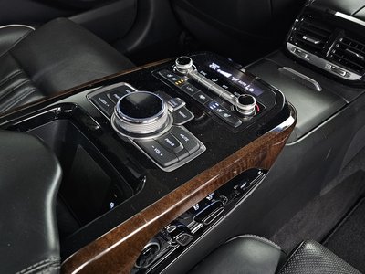 صورة مصغرة 18 لـ 2016 Genesis EQ900
