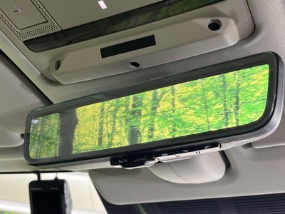 LAND ROVER DEFENDER - 4