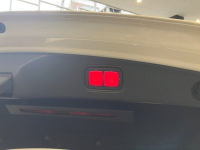 MERCEDES-BENZ E-CLASS - 10