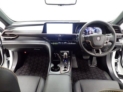 TOYOTA CROWN SPORT - 4