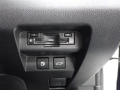 TOYOTA CROWN SPORT - 9