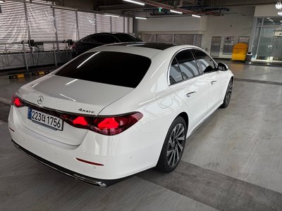 MERCEDES-BENZ E-CLASS - 4