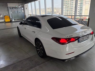 MERCEDES-BENZ E-CLASS - 7