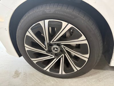 MERCEDES-BENZ E-CLASS - 10