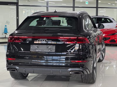 AUDI Q8 - 2