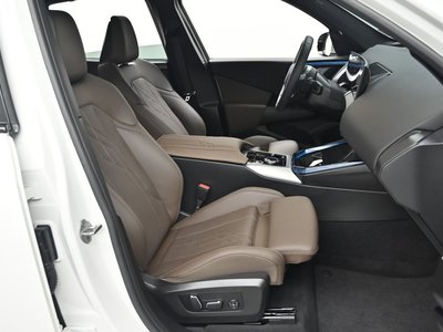 صورة 10 لـ 2025 BMW X3