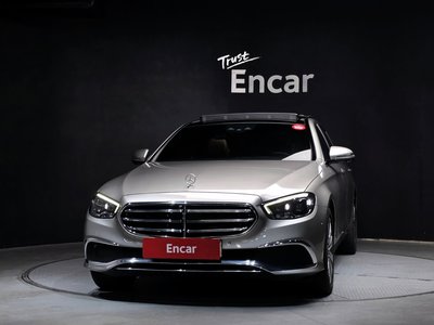 MERCEDES-BENZ E-CLASS - 2